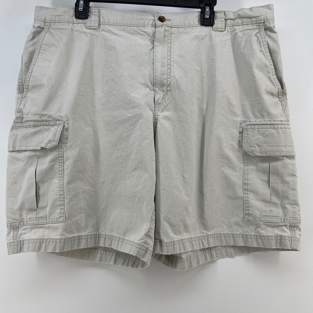 LL Bean Mens 42 Natural Fit Cargo Shorts Khaki Tan Cotton